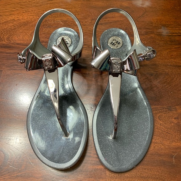 BCBGeneration Shoes - BCBGeneration Bow Jelly Sandals Delight Size 9.